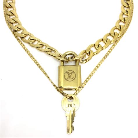 louis vuitton pendant t shirt|louis vuitton lock pendant.